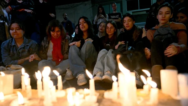 Watch: Fans sing One Direction song at vigil for Liam Payne