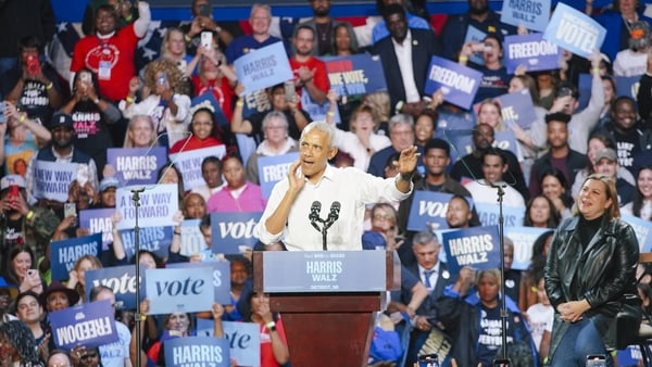 Barack Obama raps Lose Yourself after introduction from Eminem at rally