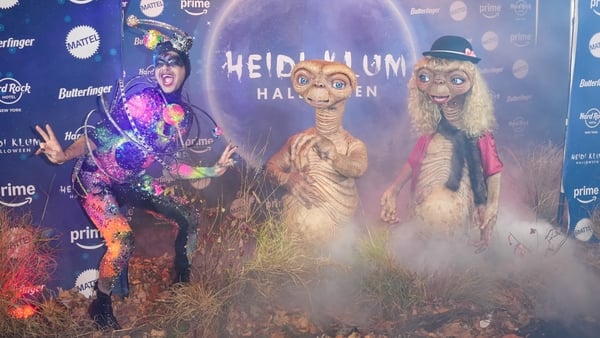 'Out of this world': Heidi Klum unveils ET-inspired Halloween costume