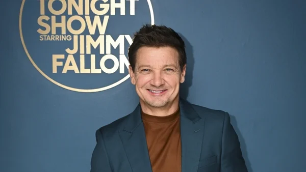 Jeremy Renner says he could see left eyeball with right in snowplough accident