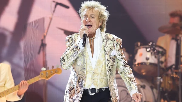 Rod Stewart will end 'large-scale world tours' aged 80