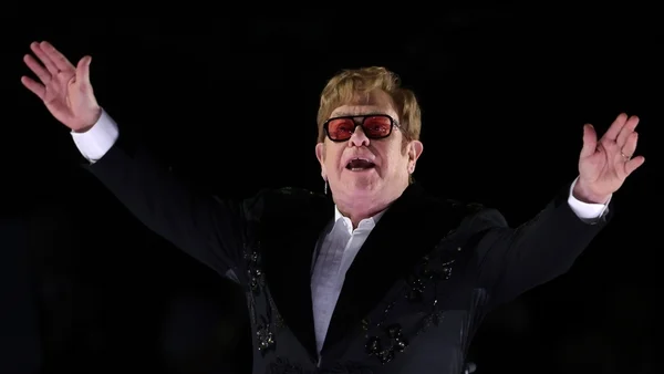 Elton John reveals he has 'lost his eyesight'