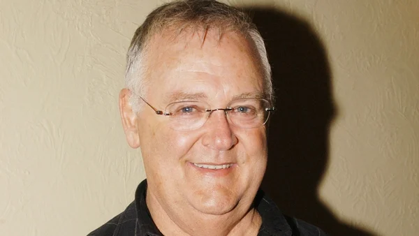 Actor Ian Smith, Neighbours' Harold Bishop, reveals terminal cancer diagnosis